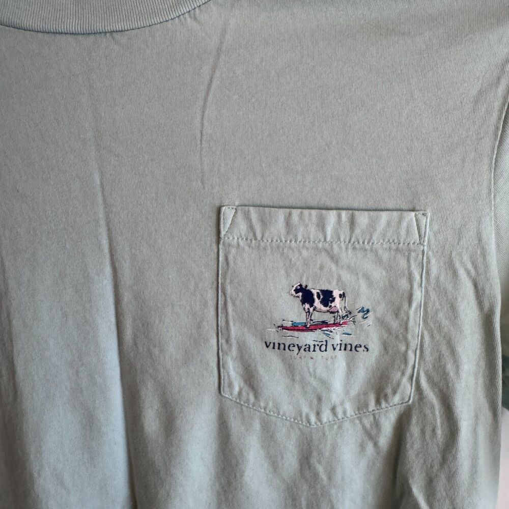 Boys L (16) Vineyard Vines Screenprint Pocket T-Shirt Light Blue GUC/Play - Picture 2 of 6